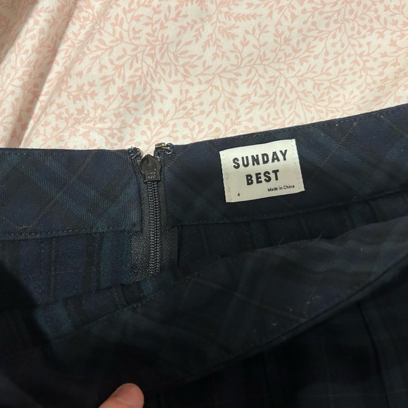 Plaid pleated skirt - Picture 2 of 2